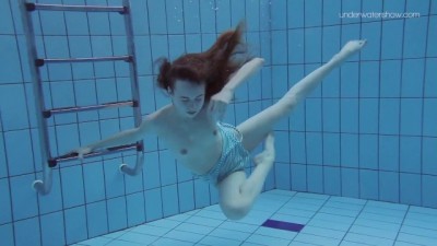 Super Hot Underwater Hairy Babe Action