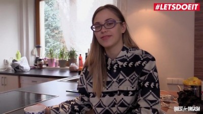 Super Shy Teen Explores Her New Sex Toy and Cums Hard (+18)