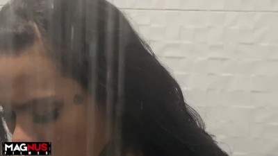 Steamy Shower Hookup: Wet and Wild Makeout Session!