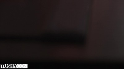 Anal Obsession: Showing Off Her Dirty Secrets