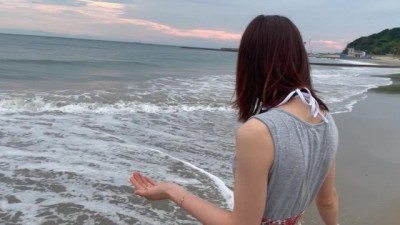 女子大生と水着で海デート♡ビーチでリアル露出ハメ撮り!人が来てパニック汗(前半)RYO&YUU♡ 素人カップル/個人撮影/スマホ/野外露出/フェラ/10代/美少女/パイパン/スタイル抜群/色白/中出し