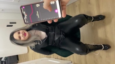 Torture my Girlfriend Pussy with Vibrator under her Pants 3