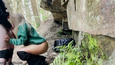 teen Fucks and Sucks Strangers Cock in the Woods and Swallows his Cum (+18)
