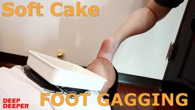 Extremely Deep - you like Cake? Alright, Give it to you and Swallow my Feet.