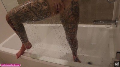 BIG TIT Teen Squirting Cum over 11 Times in a Row Fingering herself in the Bath - Melody Radford (+18)