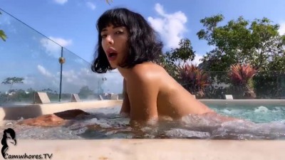 Milo Moire - Jacuzzi Jets Orgasm