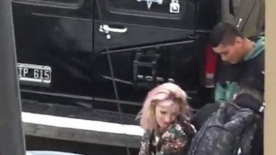 Threesome in argentinian street