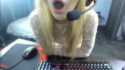 Russian Streamer Girl Fucked on the Broadcast for CS:GO