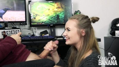 Gaming and Sucking - Day 3 BlowJob Week