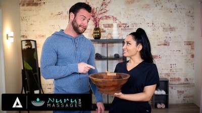 Investor Smashes His Masseuse To Find The Next BIG Thing In This Industry