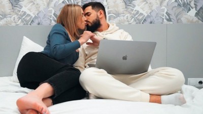 Perfect girl seduces a virgin guy on first date