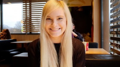 Cute Teen Public masturbation and blowjob @ McDonald’s (+18)