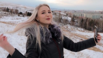 Winter Blowjob and Sex With a Cute Girl In a Fur Coat