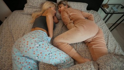 step sisters dreams about step brother's cock