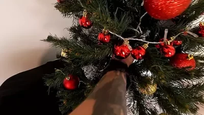 Courier Delivers a Package and a Naughty Surprise to His Wife!