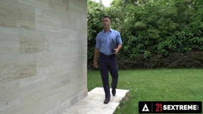 Curvy Blonde MILF Gets Bulldozed by Ripped Realtor!