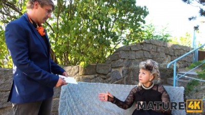 Luxurious Mature Woman Enjoys Outdoor Fuck in HD