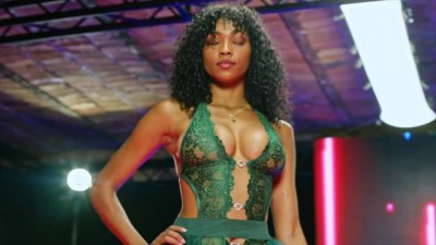 VIXEN Frenemies' Wild Threesome Unleashed
